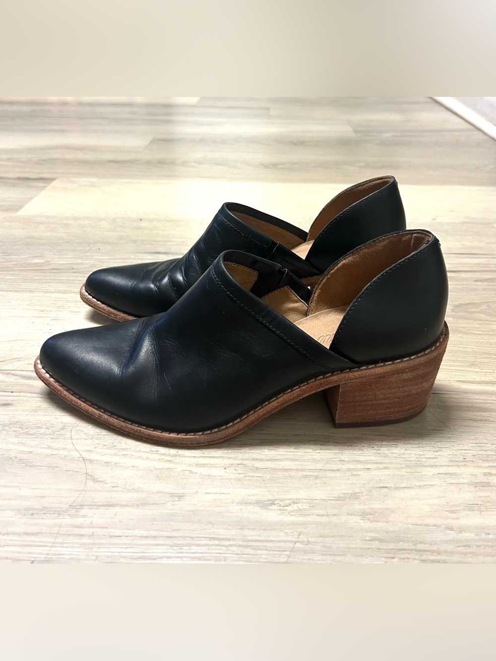 Madewell The Brady Lowcut Bootie Shoe Black Leather Womens Size 8 Pointed Toe - Picture 2 of 13